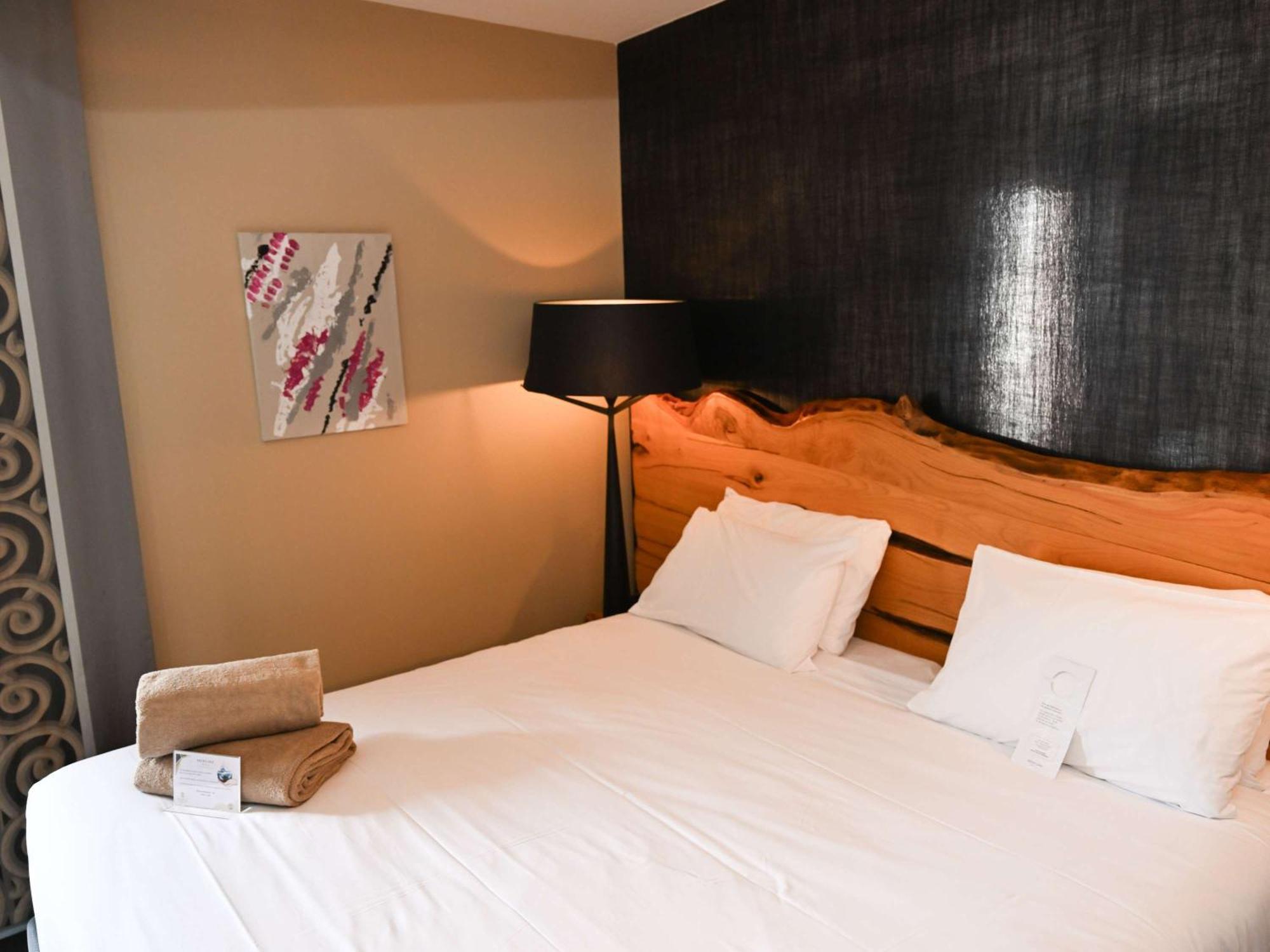 Mercure Brignoles Golf De Barbaroux & Spa מראה חיצוני תמונה