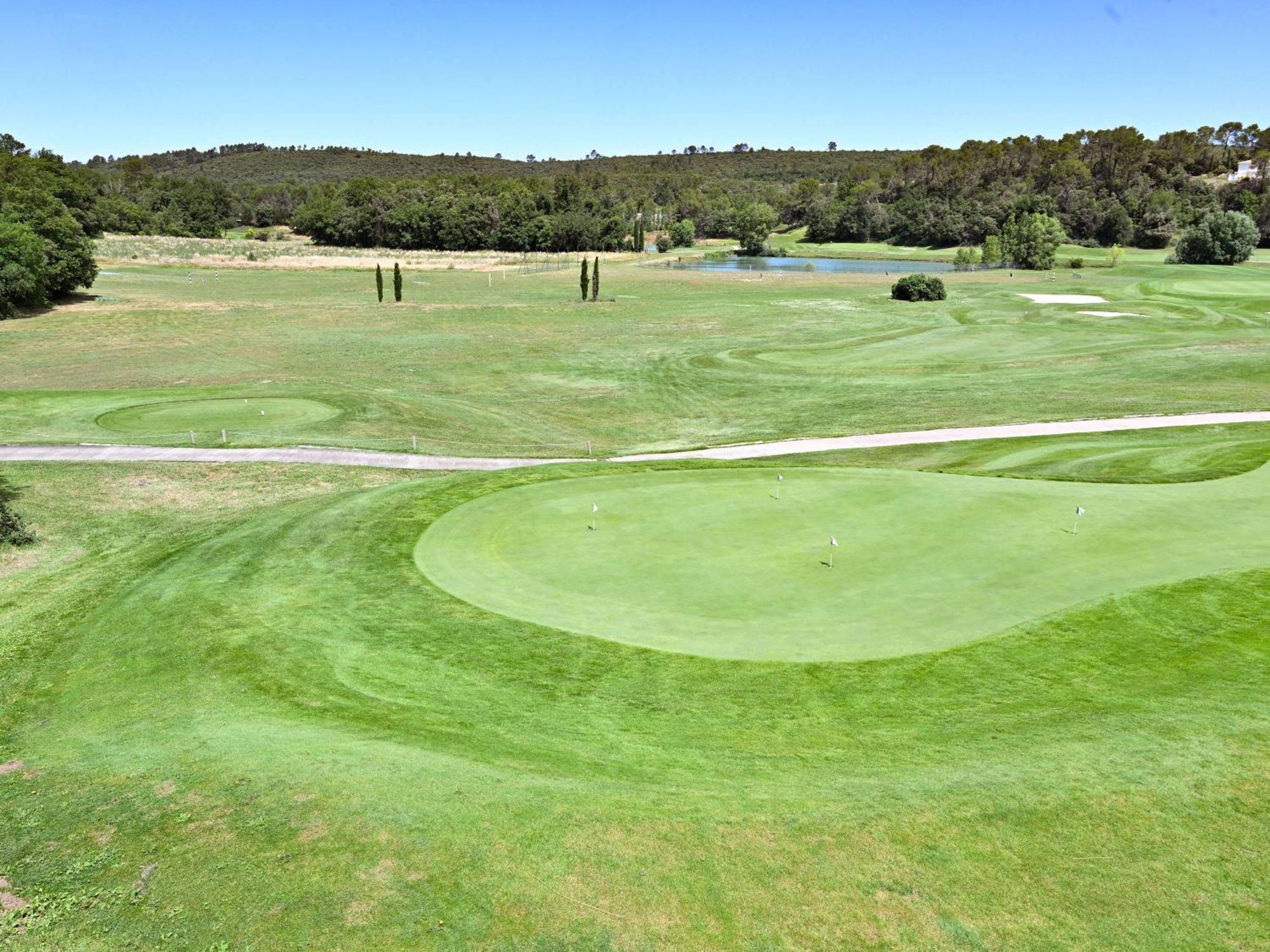 Mercure Brignoles Golf De Barbaroux & Spa מראה חיצוני תמונה