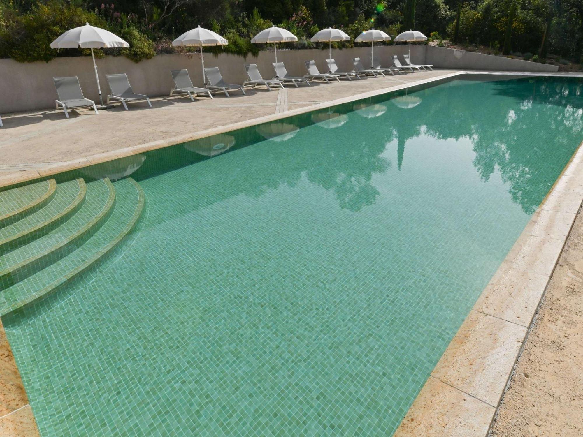 Mercure Brignoles Golf De Barbaroux & Spa מראה חיצוני תמונה