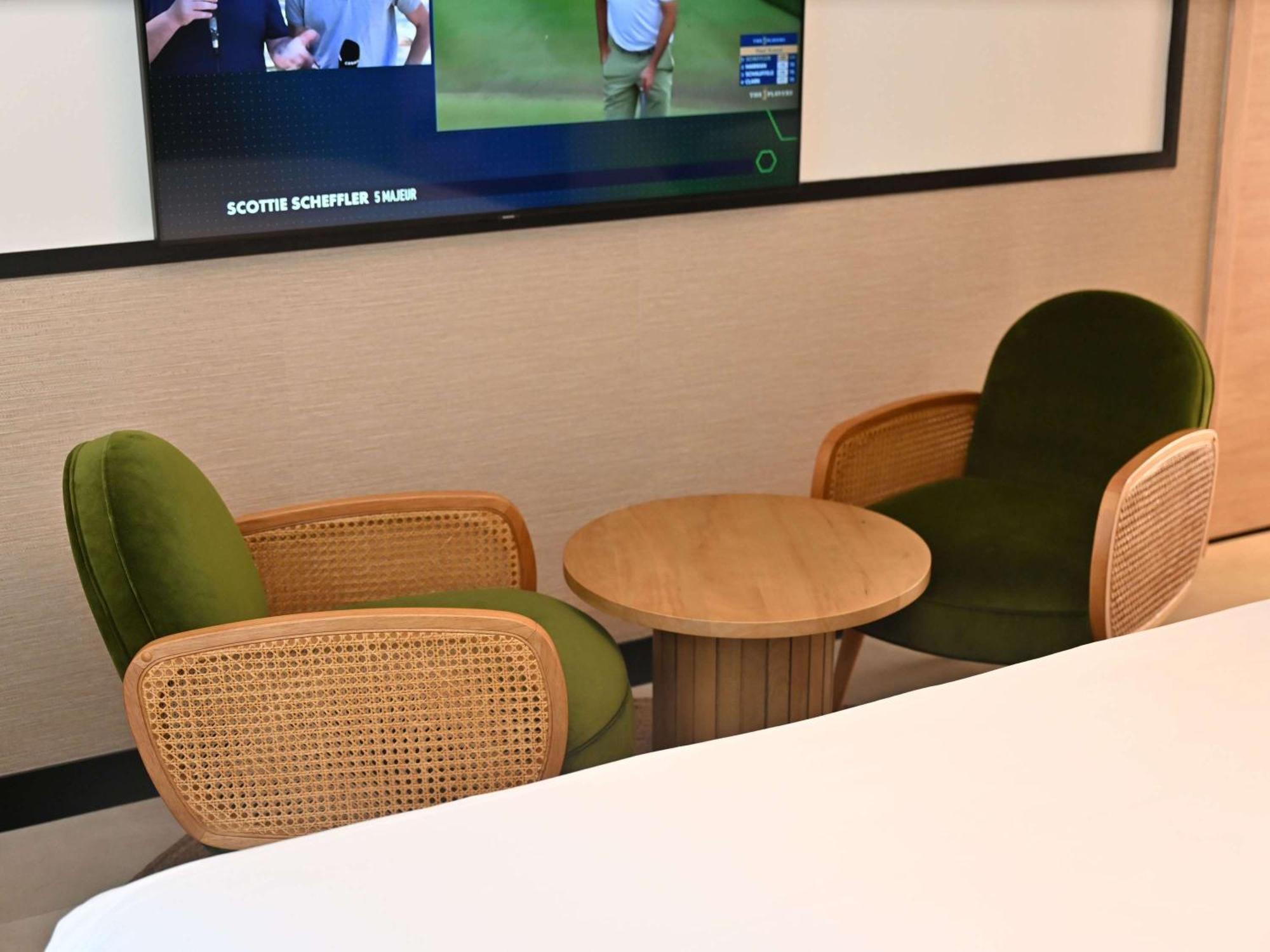Mercure Brignoles Golf De Barbaroux & Spa מראה חיצוני תמונה