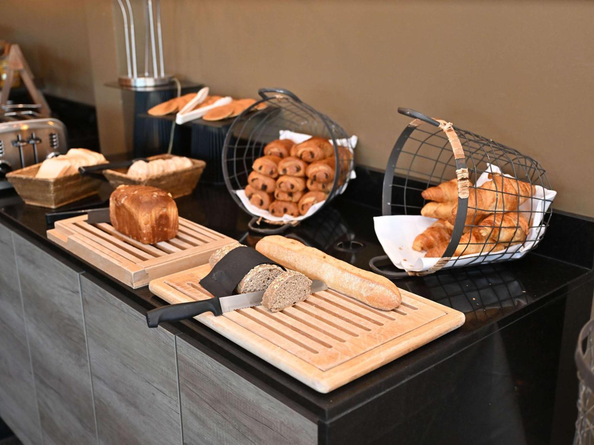 Mercure Brignoles Golf De Barbaroux & Spa מראה חיצוני תמונה