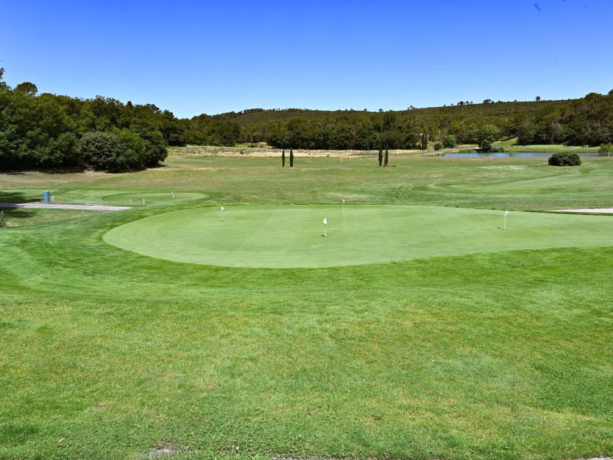 Mercure Brignoles Golf De Barbaroux & Spa מראה חיצוני תמונה